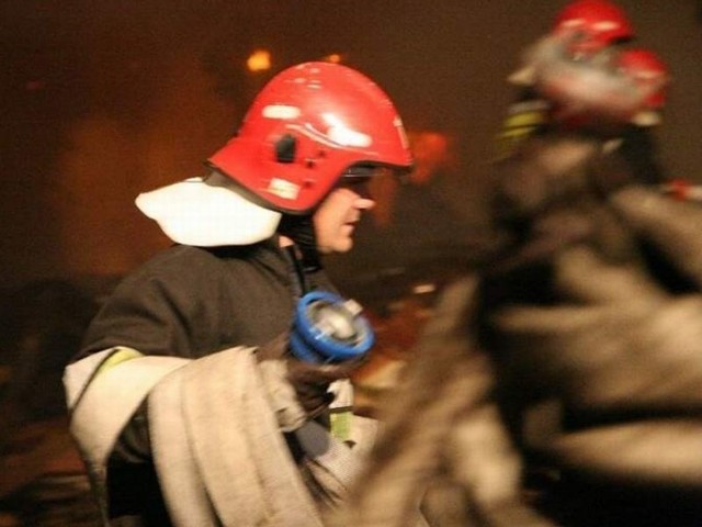 Przy ul. Jurowieckiej w Białymstoku spłonął seat cordoba