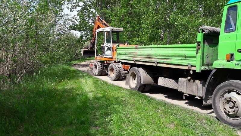 Zator. Trwa budowa trasy rowerowej do zamku w Graboszycach. Atrakcyjny trakt dla rowerzystów ma być gotowy jeszcze przed wakacjami [ZDJĘCIA]