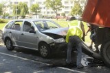 Zderzenie na Wyszyńskiego. Kobieta uderzyła osobówką w samochód ciężarowy