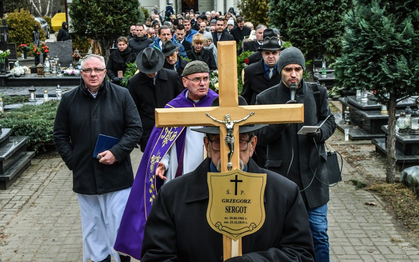 W poniedziałek na cmentarzu parafialnym przy ul....