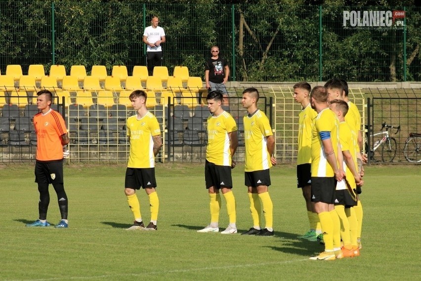 3 liga. Wielkie emocje i remis 2:2 w derbowym meczu Czarni Połaniec - KSZO 1929 Ostrowiec