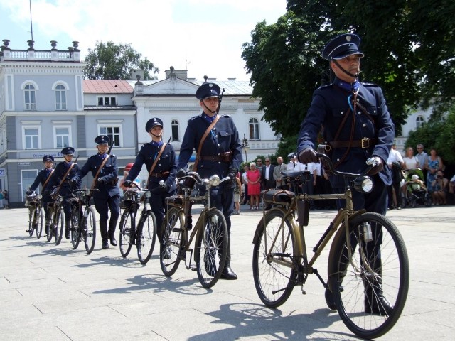 Pierwszy raz grupa zaprezentowała się podczas obchodów Święta Policji w Radomiu.