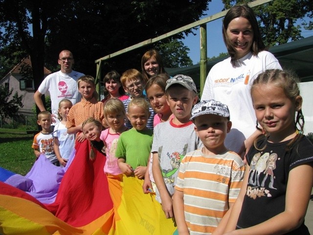 W sierpniu minionego roku wolontariusze ze Szczecina przez pięć dni prowadzili zajęcia dla dzieci z Ogard.