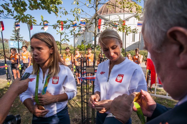 Magdalena Fularczyk-Kozłowska i Natalia Madaj to faworytki wyścigu po tytuł najpopularniejszych w regionie. W tym roku sięgnęły po najwyższe laury - złoto igrzysk olimpijskich