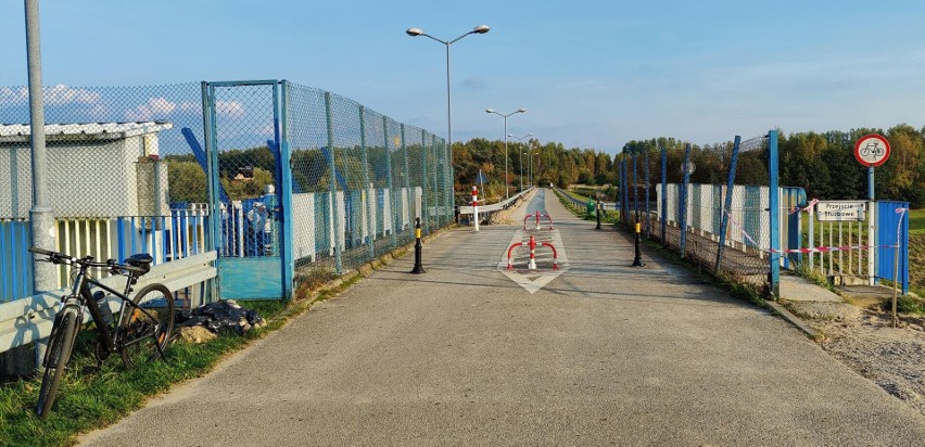 Z jazu nad Pogorią IV zniknęły dwie bramy. Nie będą już...