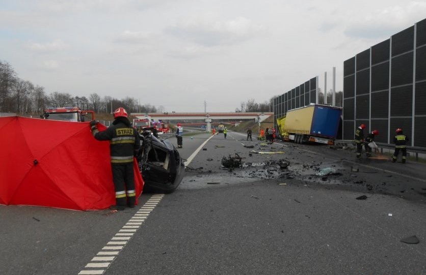 Śmiertelny wypadek w Bytomiu: Kierowca jechał pod prąd na...