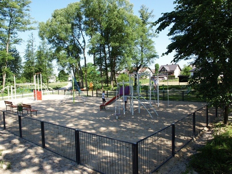 W Dobromierzu w gminie Kluczewsko powstała Otwarta Strefa Aktywności. Zobacz, co zostało zrobione (ZDJĘCIA)