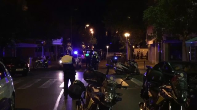 Terroryści wjechali w ludzi w nadmorskim kurorcie w Cambrils