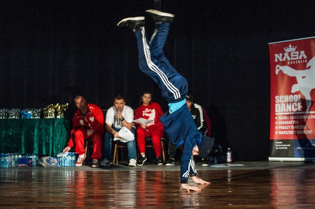 W sobotę w Sławieńskim Domu Kultury odbył się Turniej Tańca Break Dance dla tancerzy amatorskich i zawodowych.Zobacz także: Jurek Owsiak w Darłowie