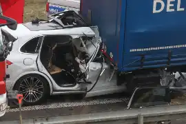 Trzy osoby zginęły w porsche, w tym działacz PSL z regionu. Nie mieli zapiętych pasów