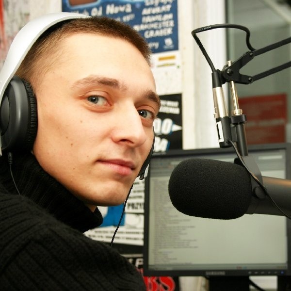 Adam Moczulski w radiu Sfera prowadzi rockową listę przebojów