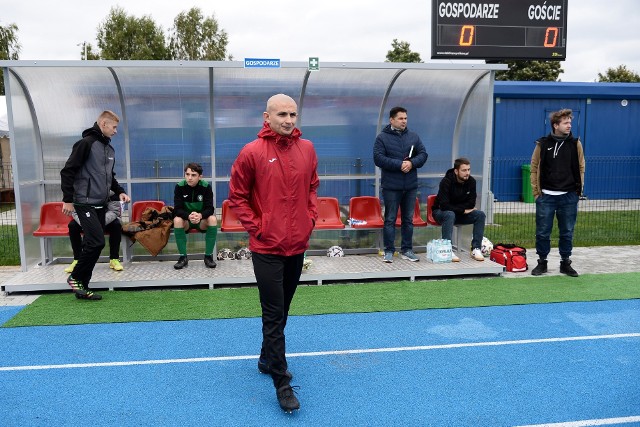 Mateusz Kuzio prowadził zespół od początku sezonu 2021/2022