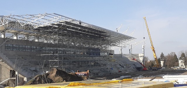 Stadion ma być gotowy do 31 maja. Tak wyglądała budowa we wtorek 28 lutego. Więcej na kolejnych zdjęciach.
