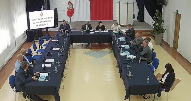 Obrady Rady Miejskiej w Magnuszewie na pierwszej sesji nowej kadencji.