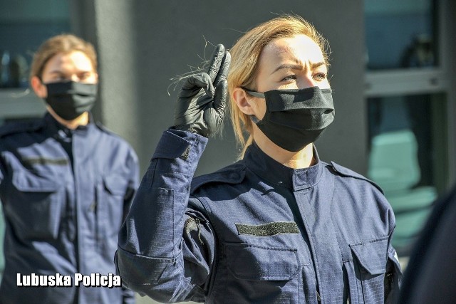 Lubuska Policja ma 44 nowych policjantów. W tym gronie jest dziesięć kobiet i 34 mężczyzn. Czytaj więcej na kolejnych slajdach. Posługuj się klawiszami strzałek, myszką lub gestami 