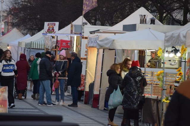 Częstochowa. Kiermasz z okazji Dnia Kobiet w Alejach. Co można tu upolować?