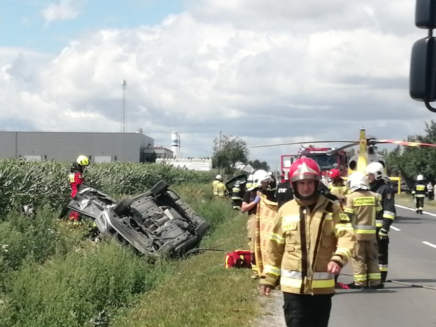 Wypadek na DW 184. Lądował śmigłowiec LPR. Droga zablokowana