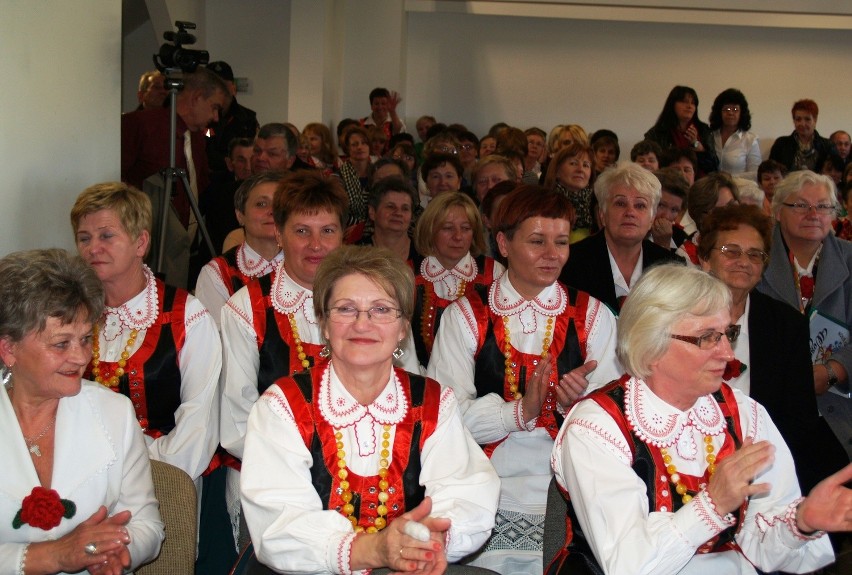 Swojskie spotkanie z folklorem w Lipnikach (zdjęcia, wideo)