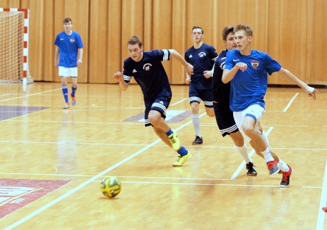 W niedzielę rozegrano kolejnych osiem meczów w Stalex Lidze w Świeciu. Zwycięstwa odnieśli m.in. Świeckie Orły, Olimpia Gmina Drzycim, OSK Elita i Akropol/Coffeein.