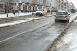 Opady śniegu w Koszalinie i regionie. Uważajmy na drogach - apelują policjanci