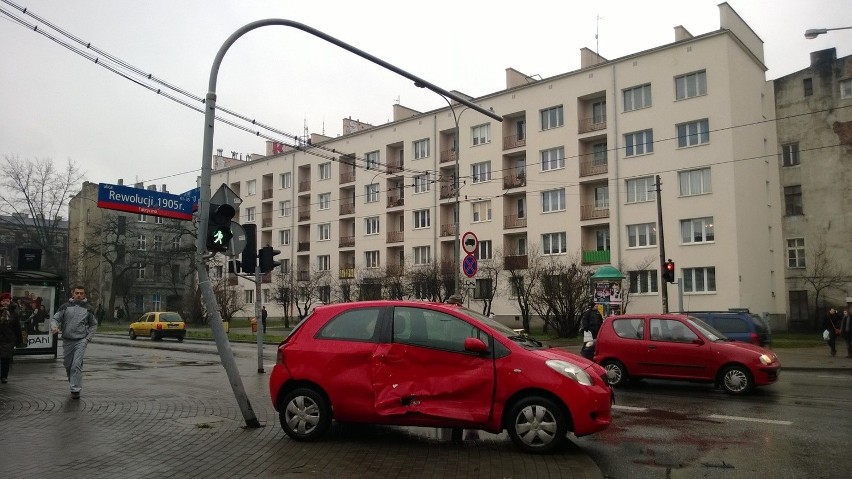 Wypadek na ul. Kilińskiego. Porsche uderzyło w toyotę [zdjęcia]