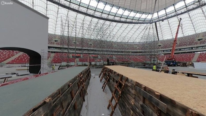 Wdzięczni Bohaterom. Stadion Narodowy zmienił się w pole bitwy. Okopy i zasieki gotowe na inscenizację Bitwy Warszawskiej