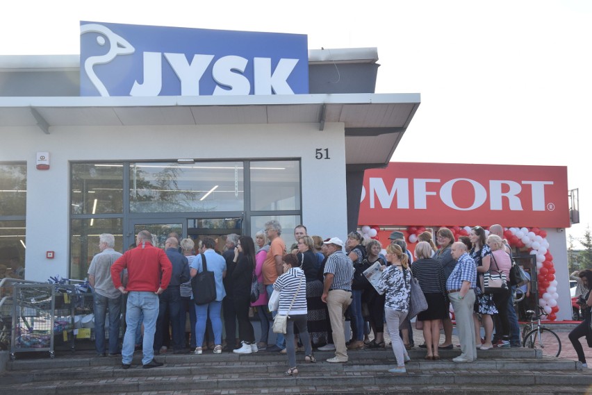 Zawiercie: Tłumy mieszkańców na otwarciu sklepu JYSK ZDJĘCIA