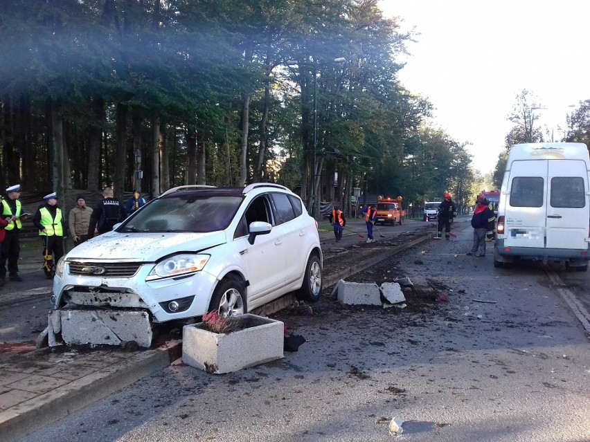 Zakopane. Groźny wypadek na ul. Kościuszki. Kierowca uciekł z miejsca zdarzenia 