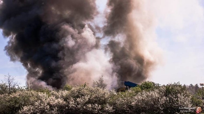Pożar w Łaszewie było widać z odległości kilku kilometrów....