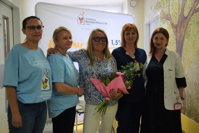 Sprzęt medyczny dla Miejskiego Szpitala Zespolonego w Częstochowie sfinansowała i przekazała w imieniu Fundacji jej przyjaciółka i wolontariuszka, Anita Bujanowska
