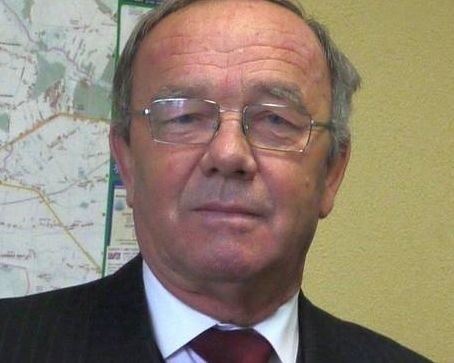 Był burmistrzem Skaryszewa w latach 1998 - 2006....