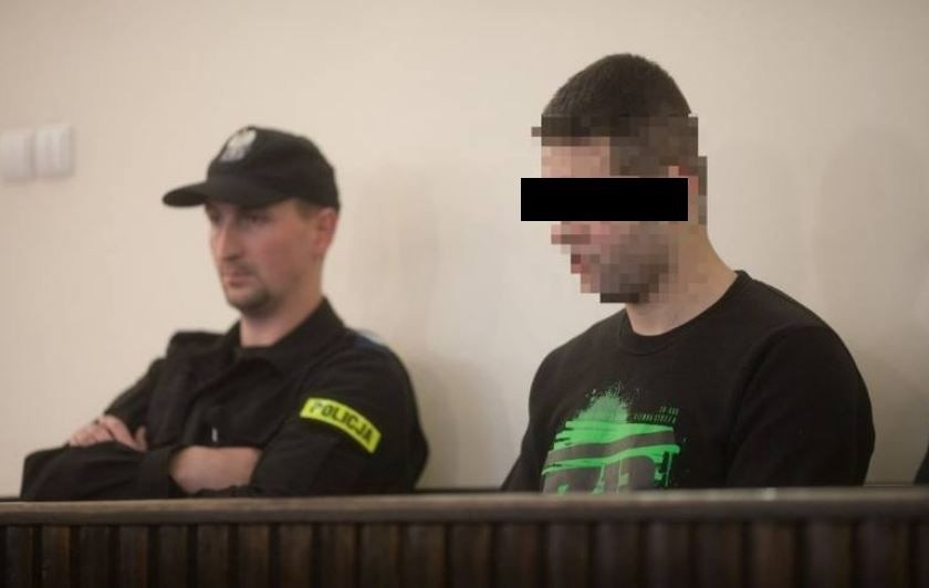 Kary dożywotniego więzienia dla 20 -letniego Rafała N.,...