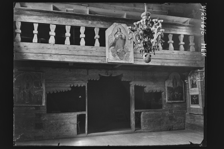 Wnętrze cerkwi drewnianej. 1936 rok, Bojkowszczyzna