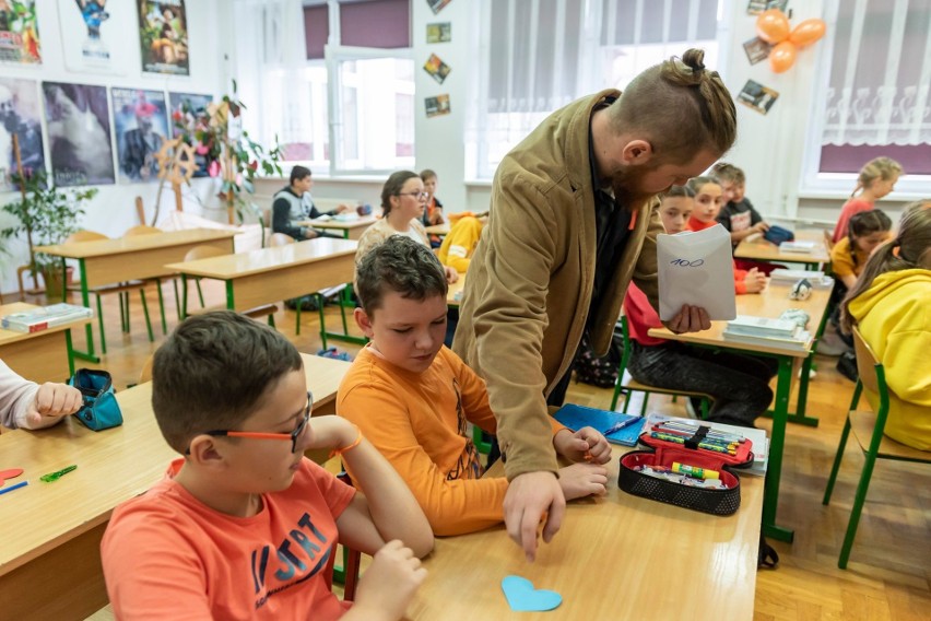 Pomarańczowy Dzień w SP w Koźmicach Wielkich. W spotkaniu...