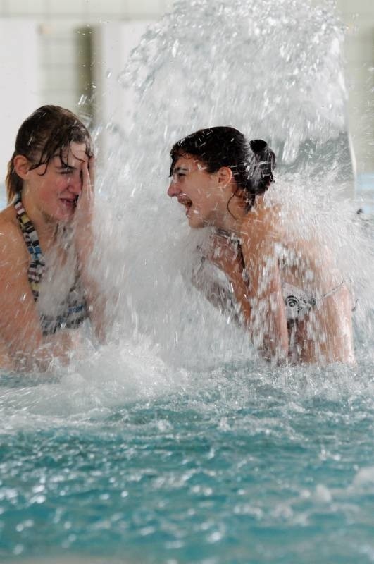 Natalia Budnik i Weronika Szukalska chwalą sobie basen w Świebodzinie