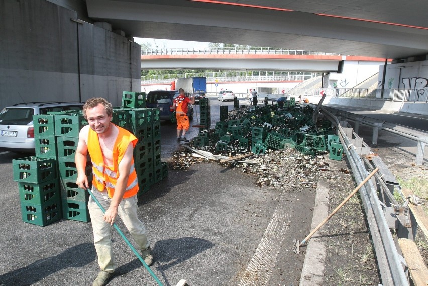 Wypadek na węźle DK86 i A4 w Katowicach. Przewrócił się TIR...