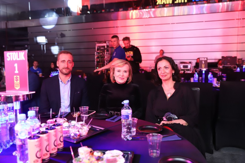 Wiceminister Anna Krupka na gali Suzuki Boxing Night XV w Targach Kielce zapowiedziała międzynarodowe targi bokserskie