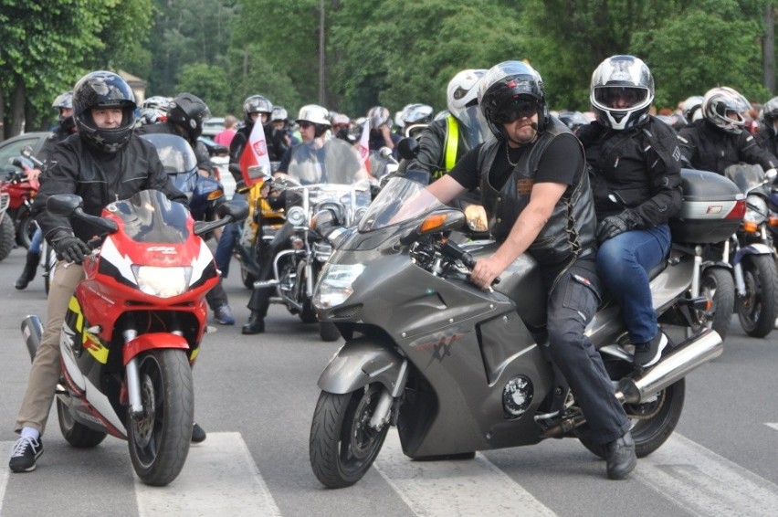 Motoserce w Końskich. 200 motocykli przejechało przez centrum miasta