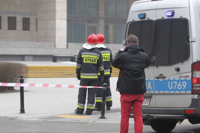 Ewakuacja budynku Urzędu Wojewódzkiego w Poznaniu...