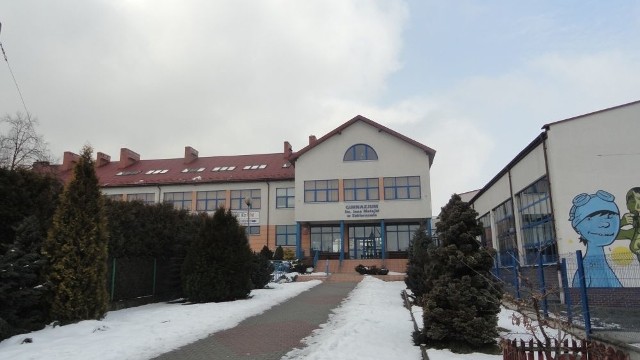 Uczniowie szkoły podstawowej będą mogli wykorzystać budynek gimnazjum w Zabierzowie