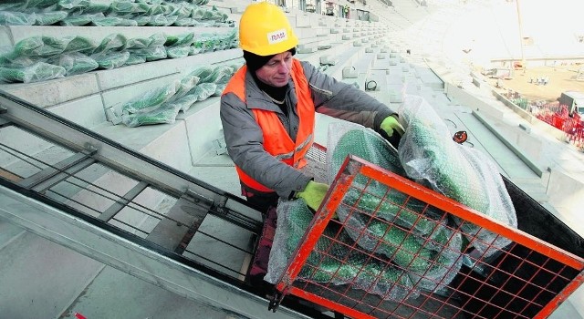 Na budowanym stadionie kibice obu drużyn mogą siedzieć blisko siebie, ale przedzieli ich wysoki płot. Na arenę wejdą osobno