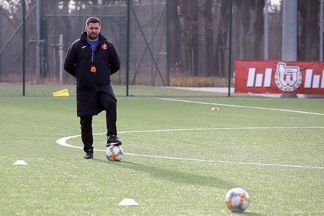 Z pewnością trener Widzewa Marcin Kaczmarek z uwagą śledzi postępy młodzieży