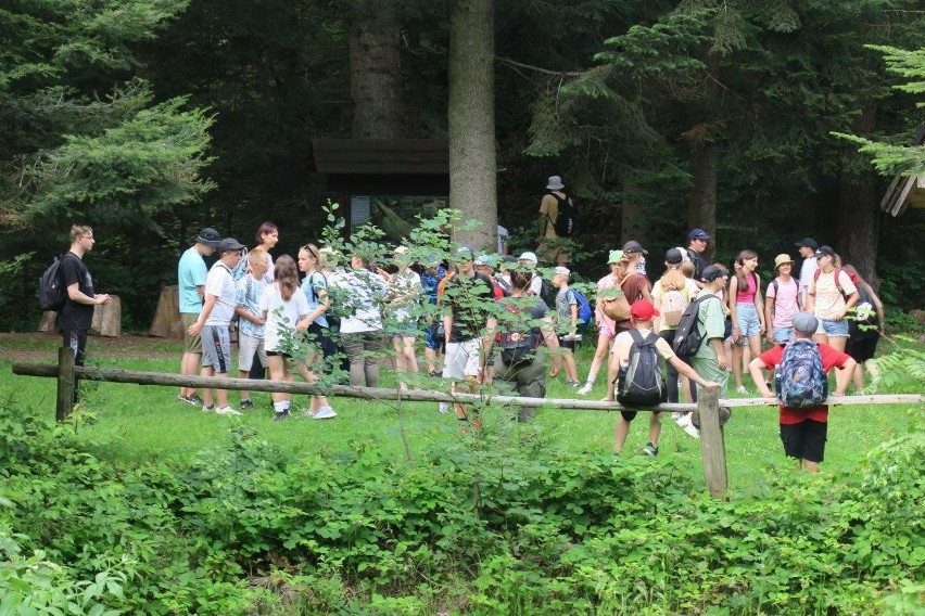 Leśnicy w Bieszczadach gościli polską młodzież z Litwy