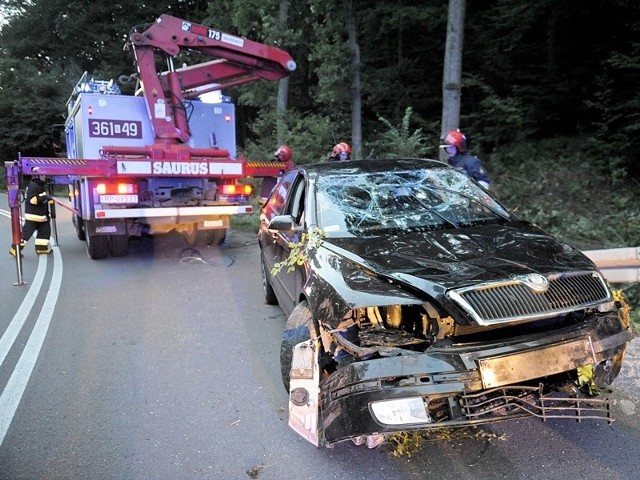 Rozbita skoda po wypadku w Wapowcach w pow. przemyskim.