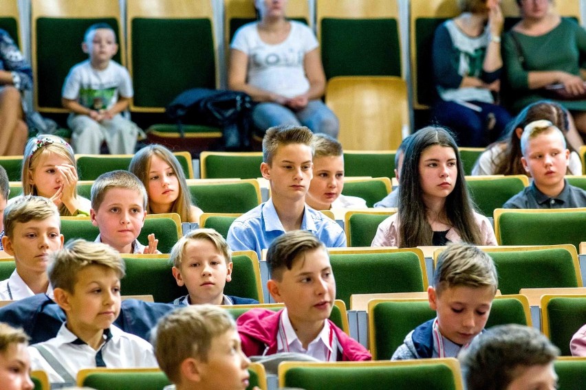 Białystok. Podlaski Uniwersytet Dziecięcy - rozdanie dyplomów na Politechnice Białostockiej (zdjęcia)