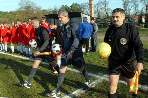 Mecz pilki noznej Liwno Zabór-Dąb Dobroslawa Przybyszów 1:2