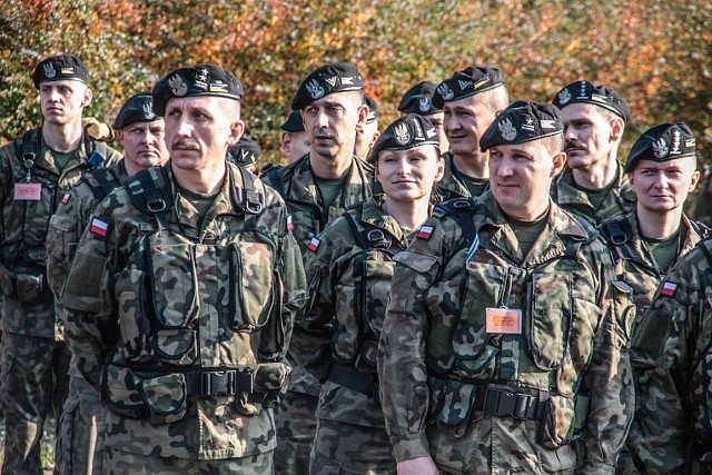 Rozpoczęły się ćwiczenia sztabowe Borsuk 14. Uczestniczą w nich m.in. żołnierze z międzyrzeckiej brygady, którzy korzystają z systemu symulacji komputerowej. 