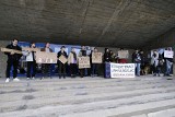 Studenci z Poznania nie chcą oddać akademika "Jowita". Zorganizowali protest. "Będziemy walczyć do skutku." Zobacz zdjęcia!
