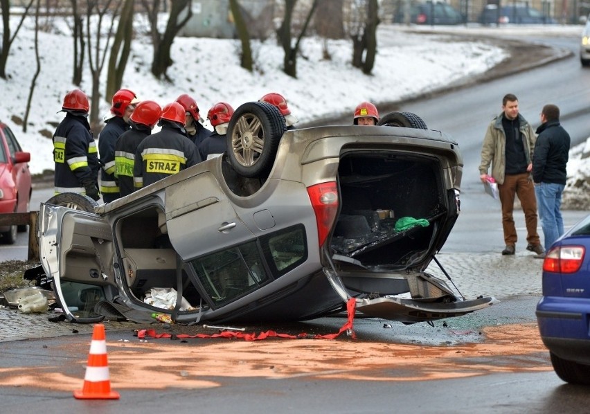 Wypadek na Trakcie Św. Wojciecha w Gdańsku. 1 osoba ranna