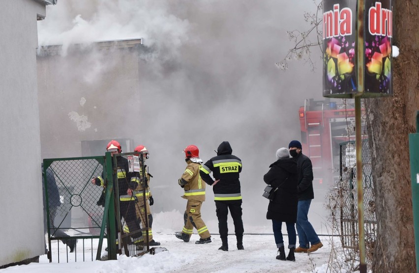 Duży pożar w Malborku w poniedziałek, 8.02.2021 r. Ogień na...